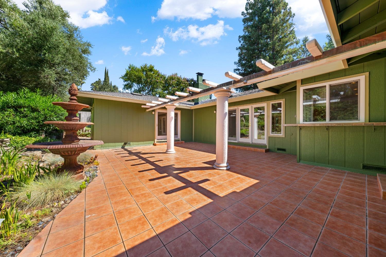 Paula Way, Fair Oaks, California image 47
