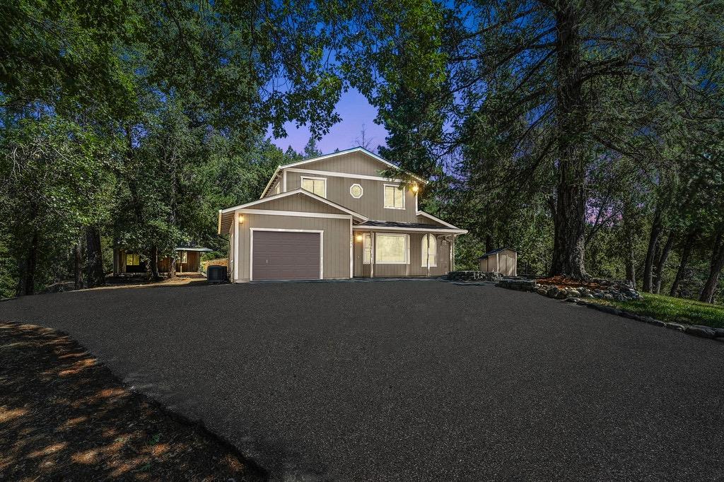 Photo of 26596 Norton Grade Rd in Colfax, CA