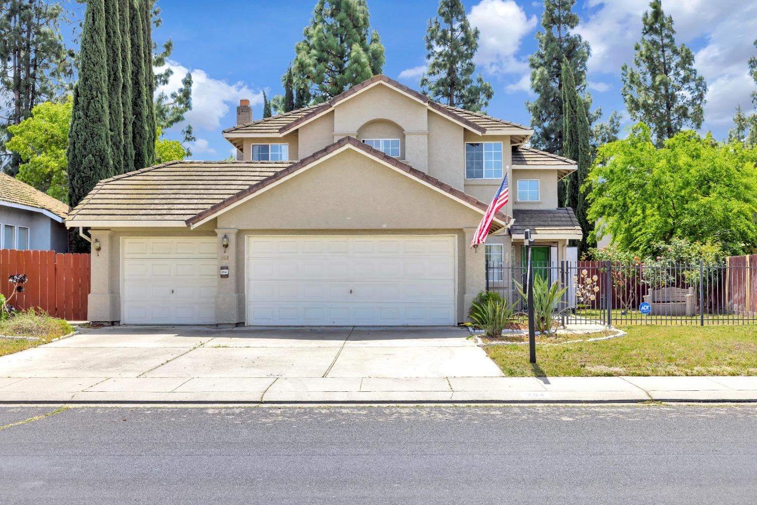 Photo of 254 Wawona St in Manteca, CA