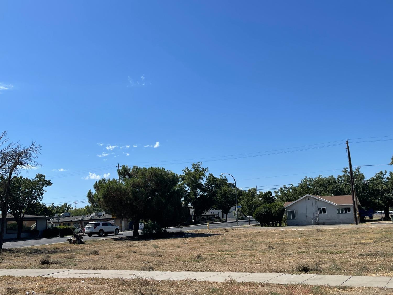 S M Street, Merced, California image 5