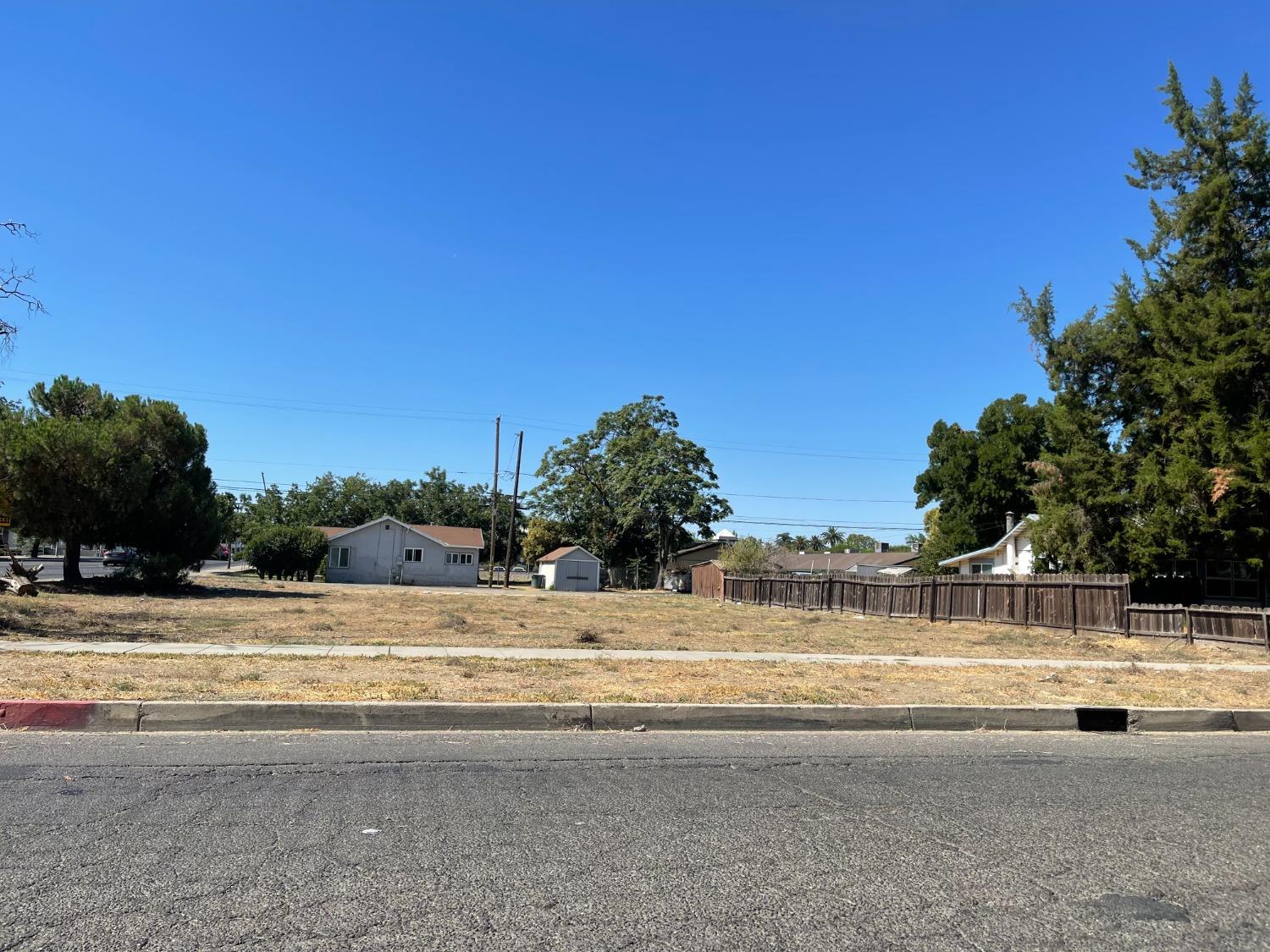 S M Street, Merced, California image 1
