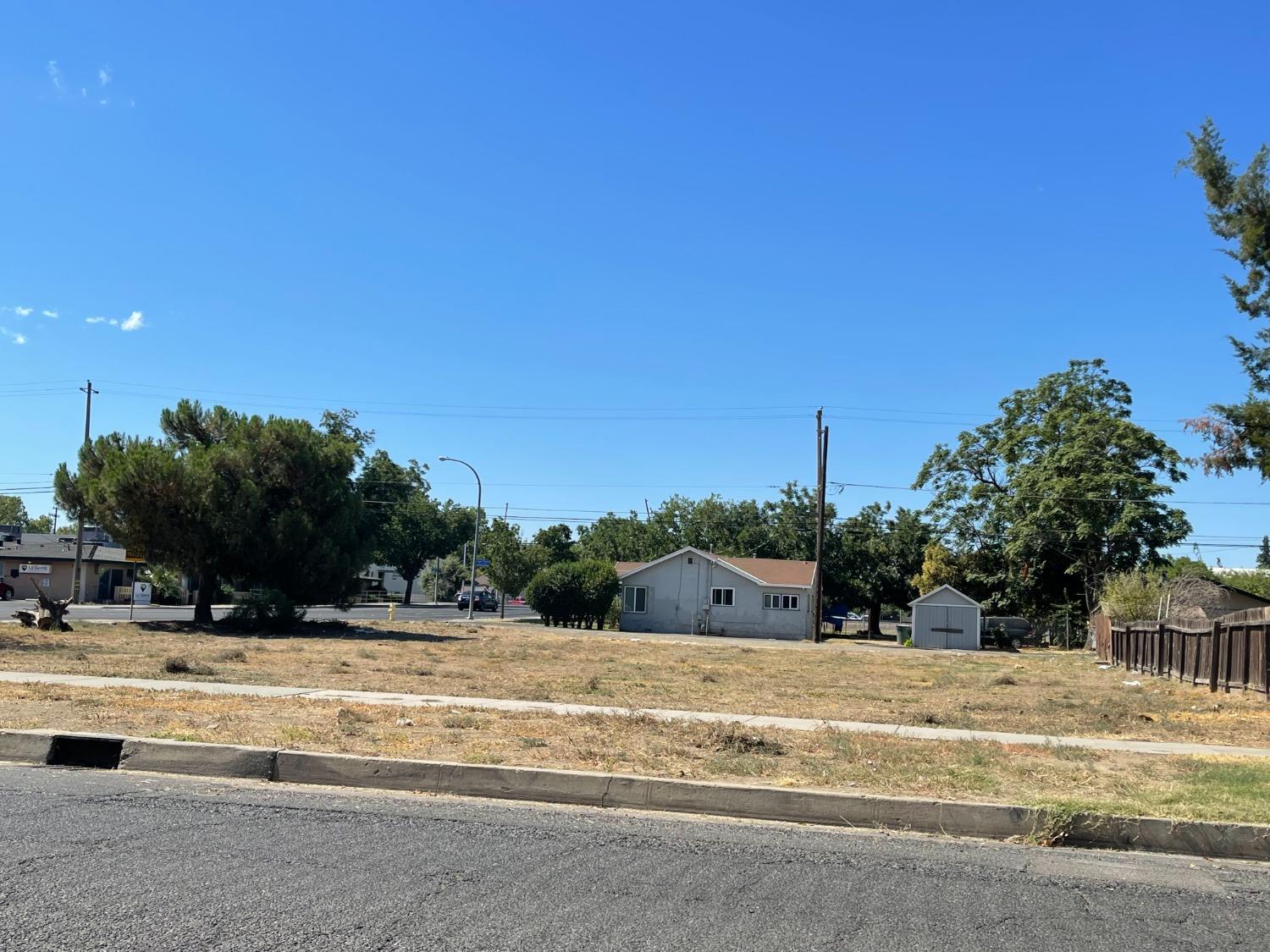 S M Street, Merced, California image 3