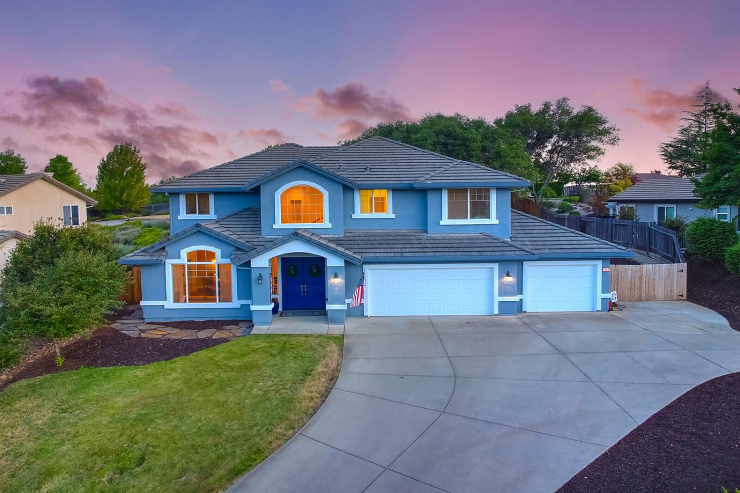 Photo of 3608 Foxmore Ln in Rescue, CA