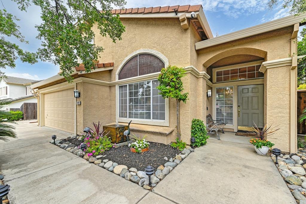 Photo of 109 Singer Ln in Folsom, CA