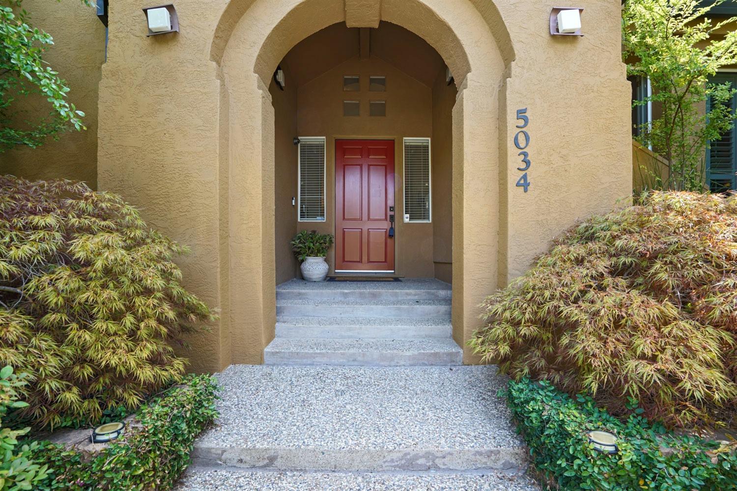 Caviar Court, Fair Oaks, California image 3