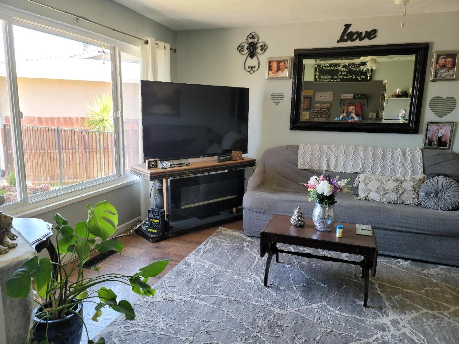 Hargrove Court, Antioch, California image 5