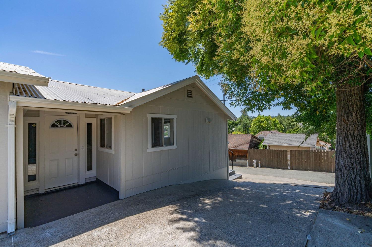 Photo of 159 Bright Ave in Jackson, CA