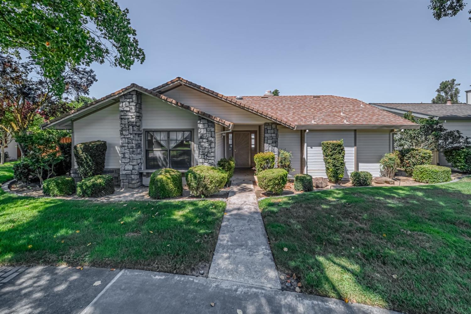 Photo of 2173 Debutant Walk in Manteca, CA