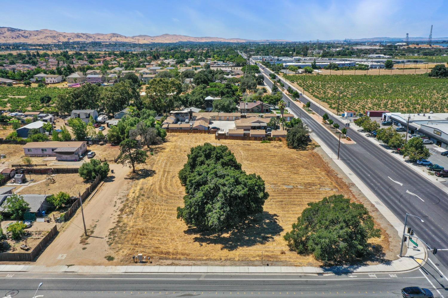 E 18th Street, Antioch, California image 14