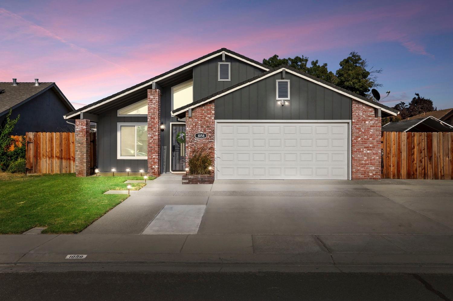 Photo of 1058 Locust Ave in Manteca, CA