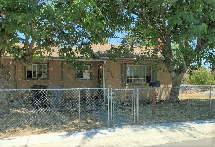Photo of 3708 Jasmine St in Sacramento, CA