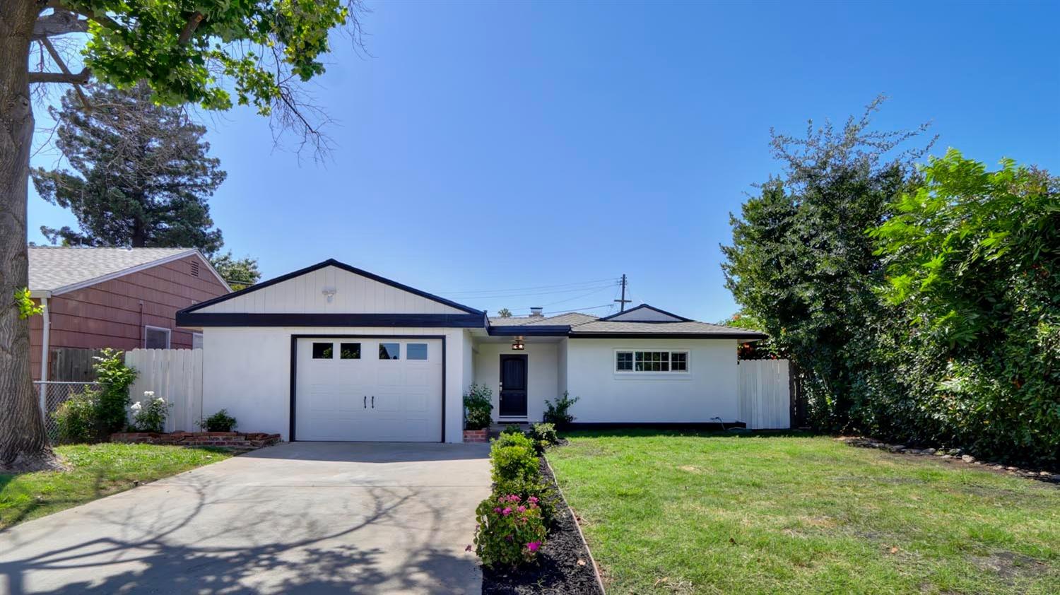 Photo of 3406 66th St in Sacramento, CA