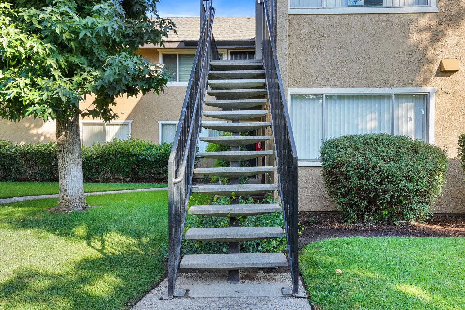 Detail Gallery Image 5 of 20 For 325 Standiford Ave #70,  Modesto,  CA 95350 - 1 Beds | 1 Baths