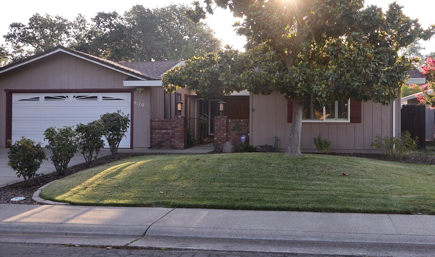 Photo of 4120 Salmaan Dr in Carmichael, CA