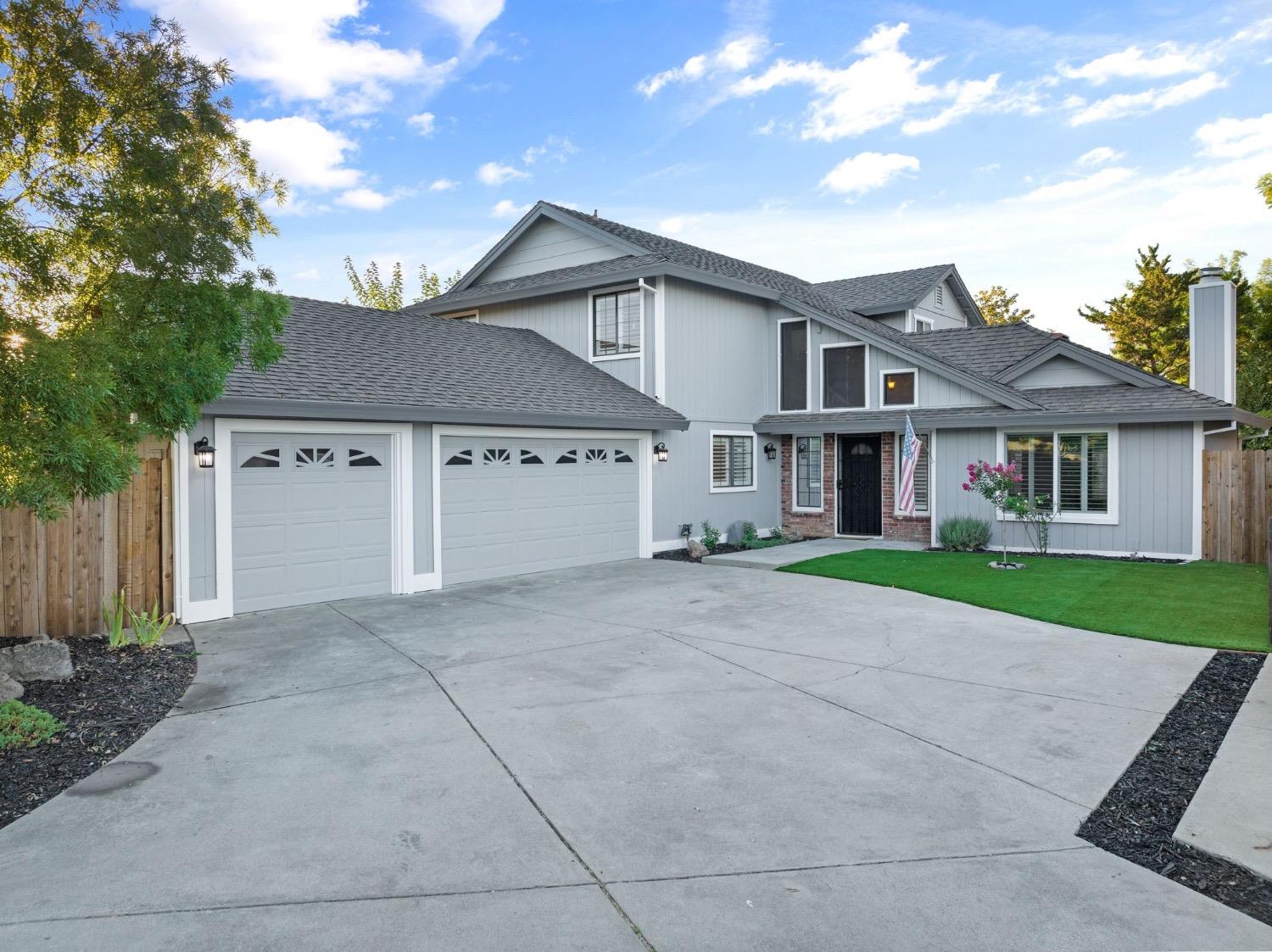 Photo of 1013 Betsy Ross Dr in Roseville, CA