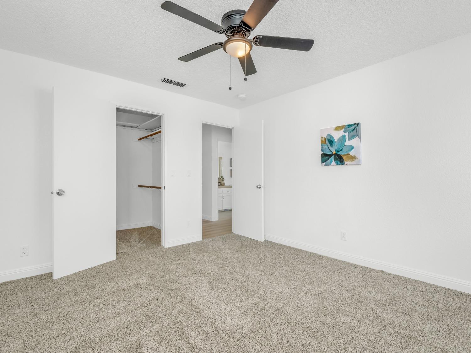 E Mount Whitney Avenue, Laton, California image 36