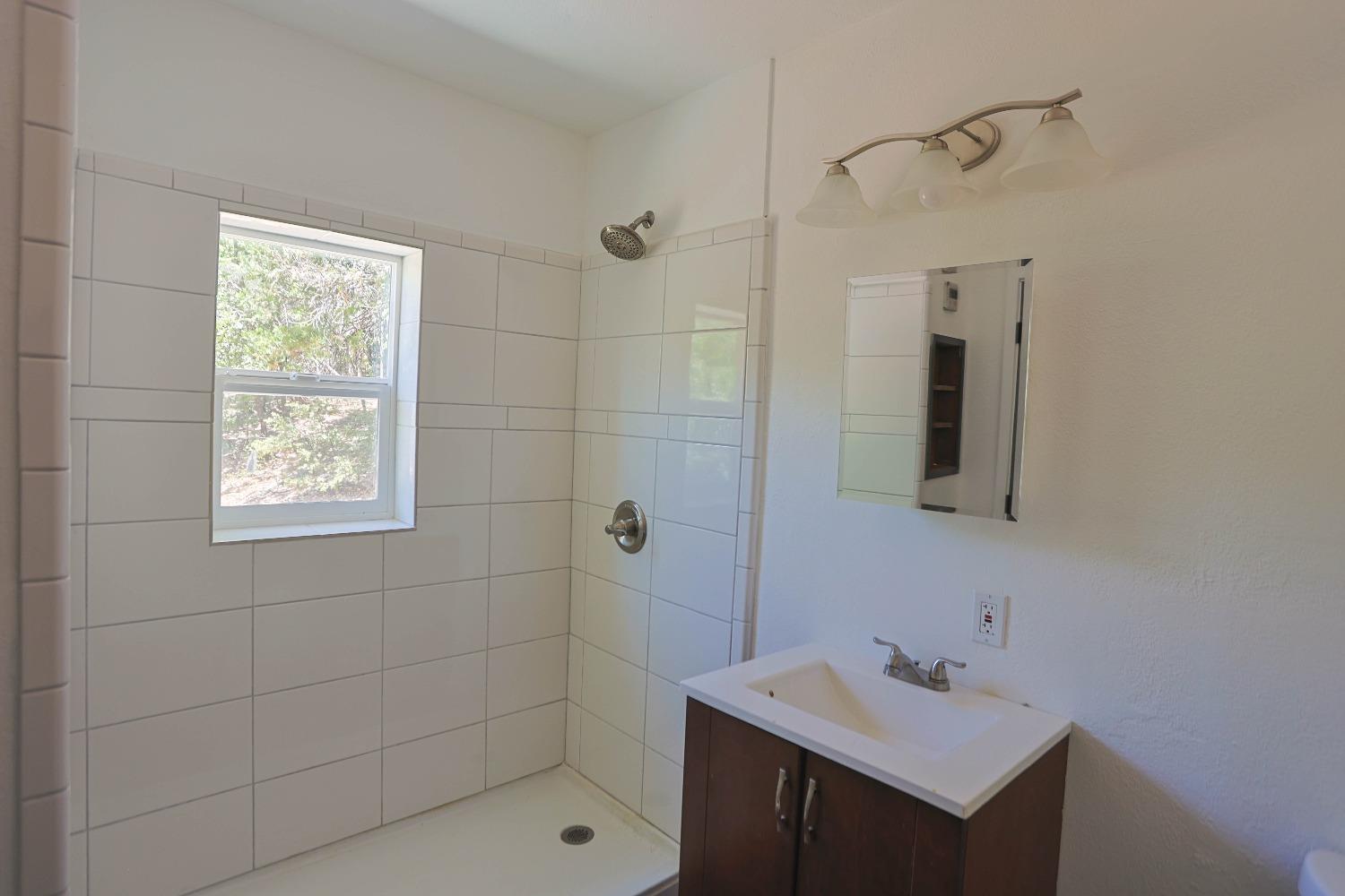 Detail Gallery Image 22 of 27 For 16868 Lowell Hill Rd, Nevada City,  CA 95959 - 3 Beds | 2 Baths