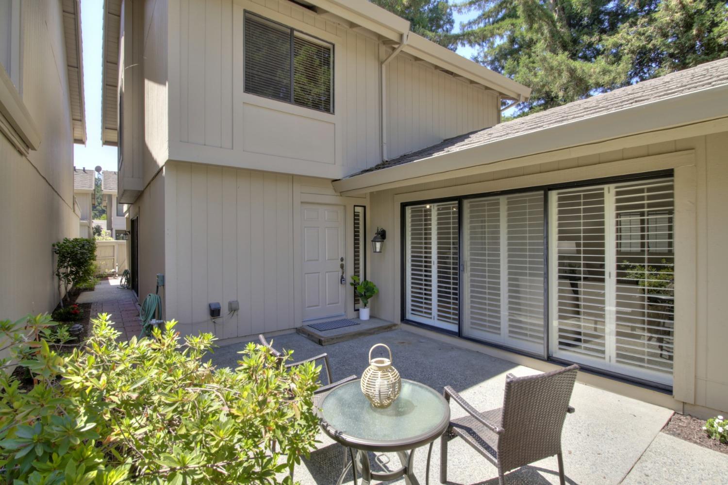 Photo of 273 Hartnell Pl in Sacramento, CA