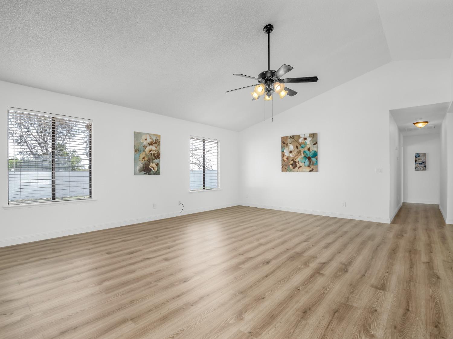 E Mount Whitney Avenue, Laton, California image 15