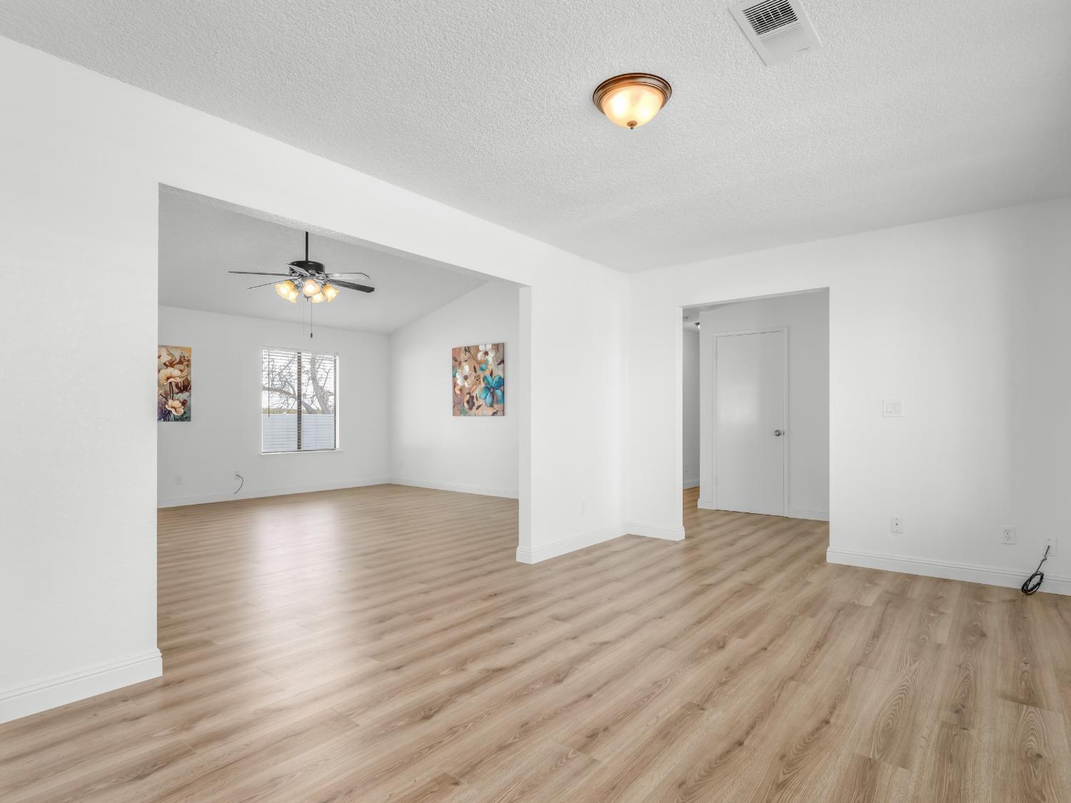 E Mount Whitney Avenue, Laton, California image 19