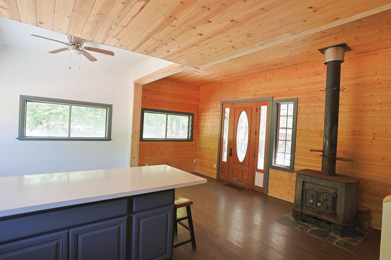 Detail Gallery Image 9 of 27 For 16868 Lowell Hill Rd, Nevada City,  CA 95959 - 3 Beds | 2 Baths