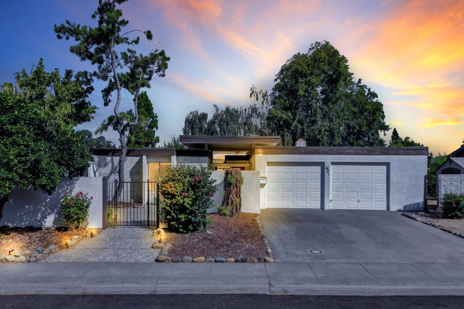 Photo of 621 Cordova Pl in Davis, CA