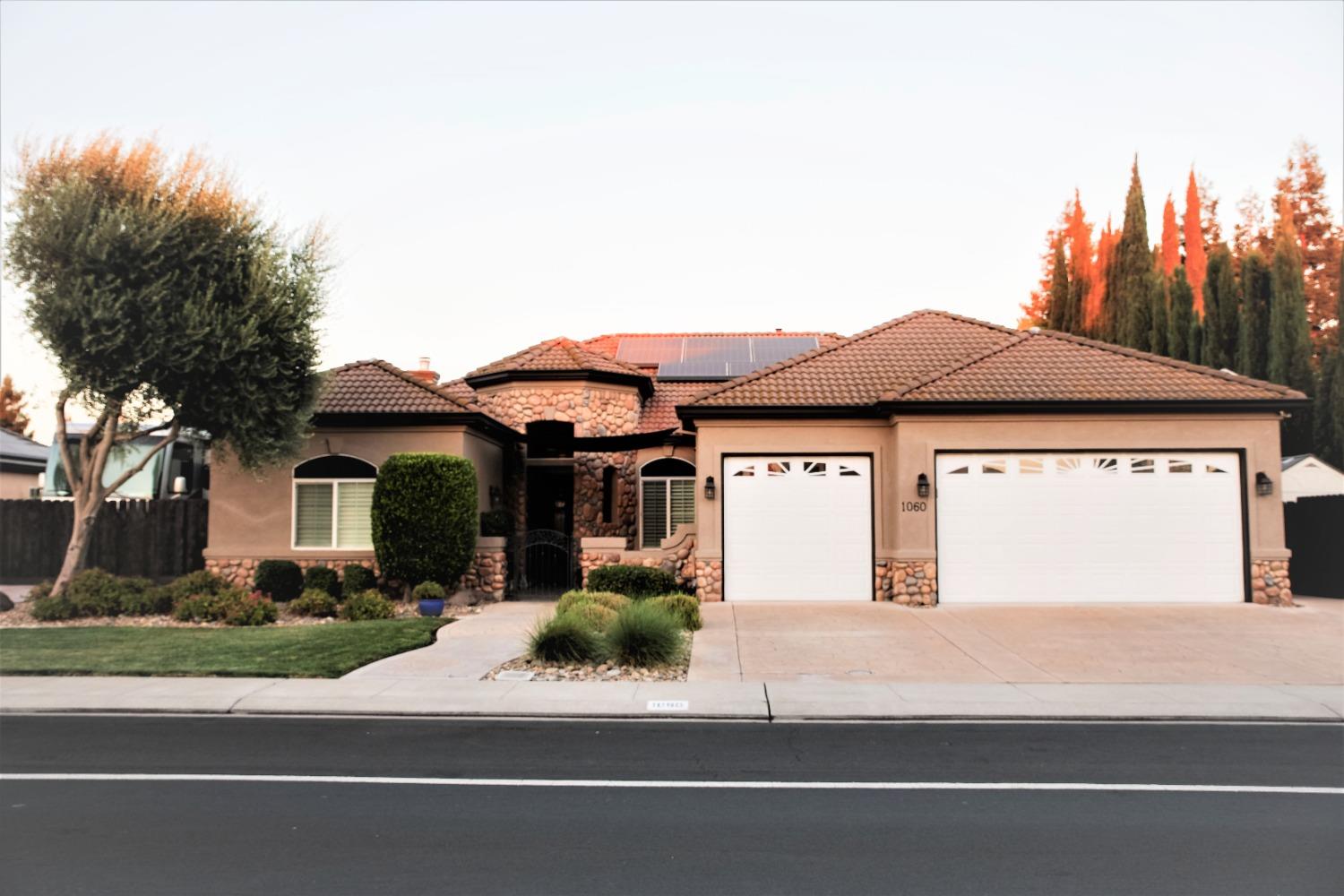Photo of 1060 Pestana Ave in Manteca, CA