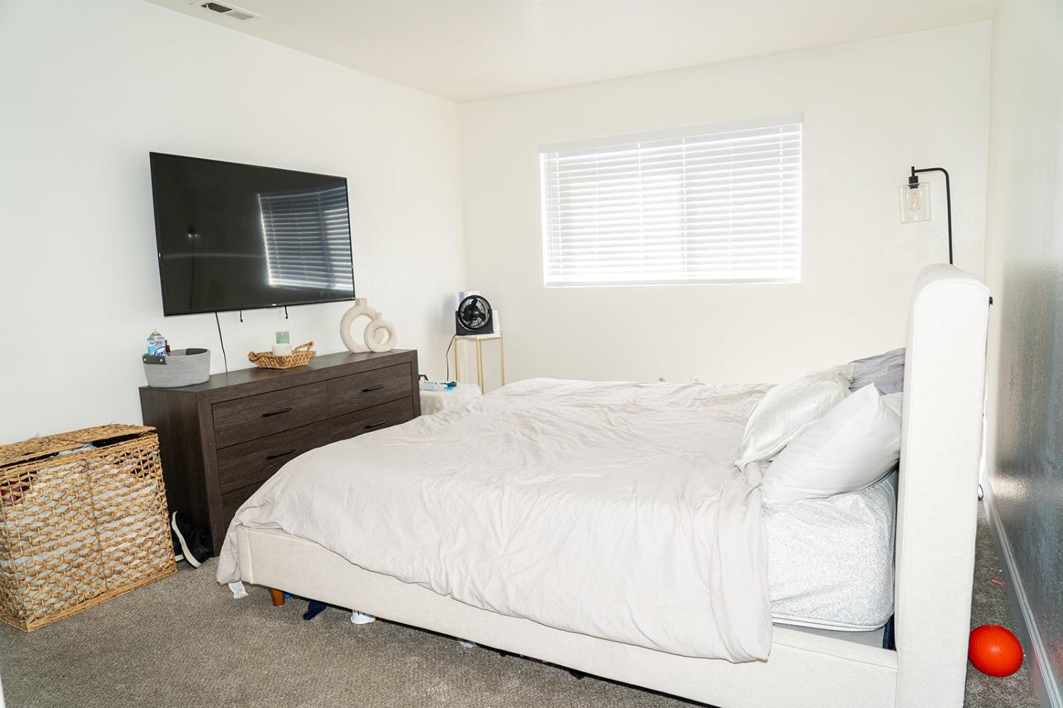 Detail Gallery Image 10 of 32 For 1394 Pajaro Ave #4,  Manteca,  CA 95336 - 3 Beds | 2 Baths