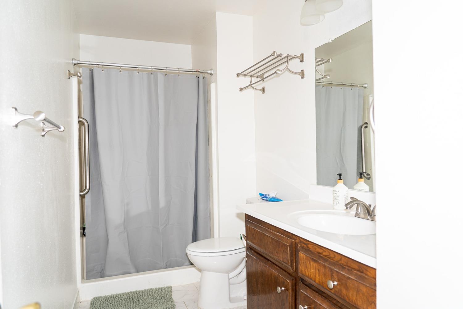 Detail Gallery Image 12 of 32 For 1394 Pajaro Ave #4,  Manteca,  CA 95336 - 3 Beds | 2 Baths