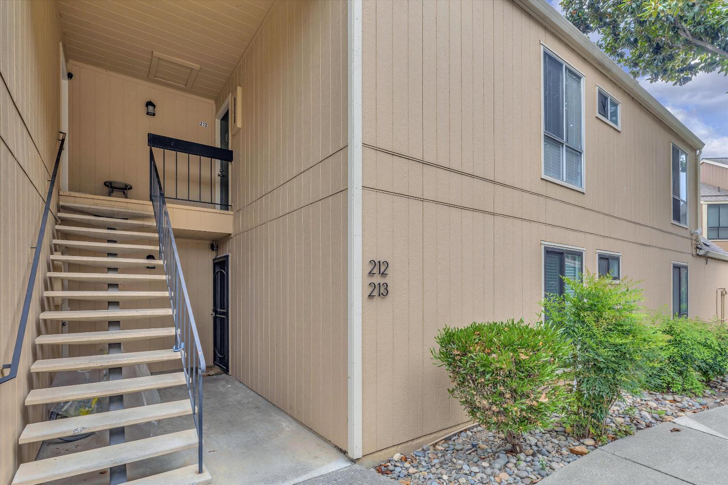Photo of 9005 Alcosta Blvd #213 in San Ramon, CA