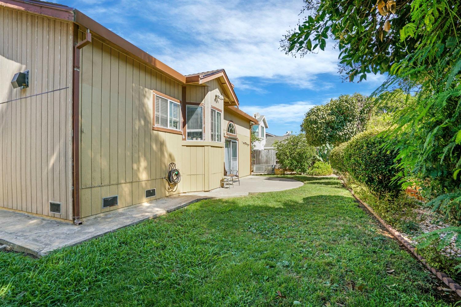 Photo of 105 Orange St in Woodland, CA