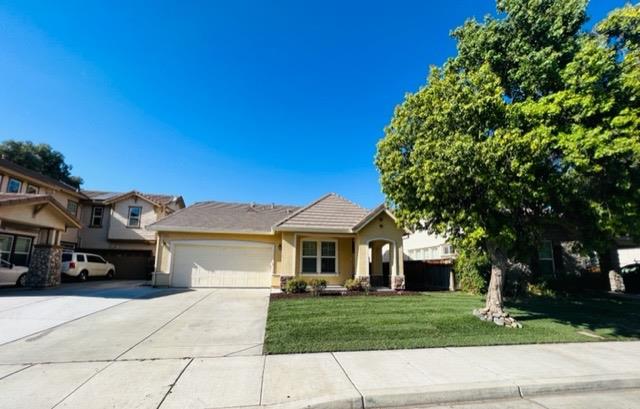 Photo of 2365 Abbott Ct in Tracy, CA