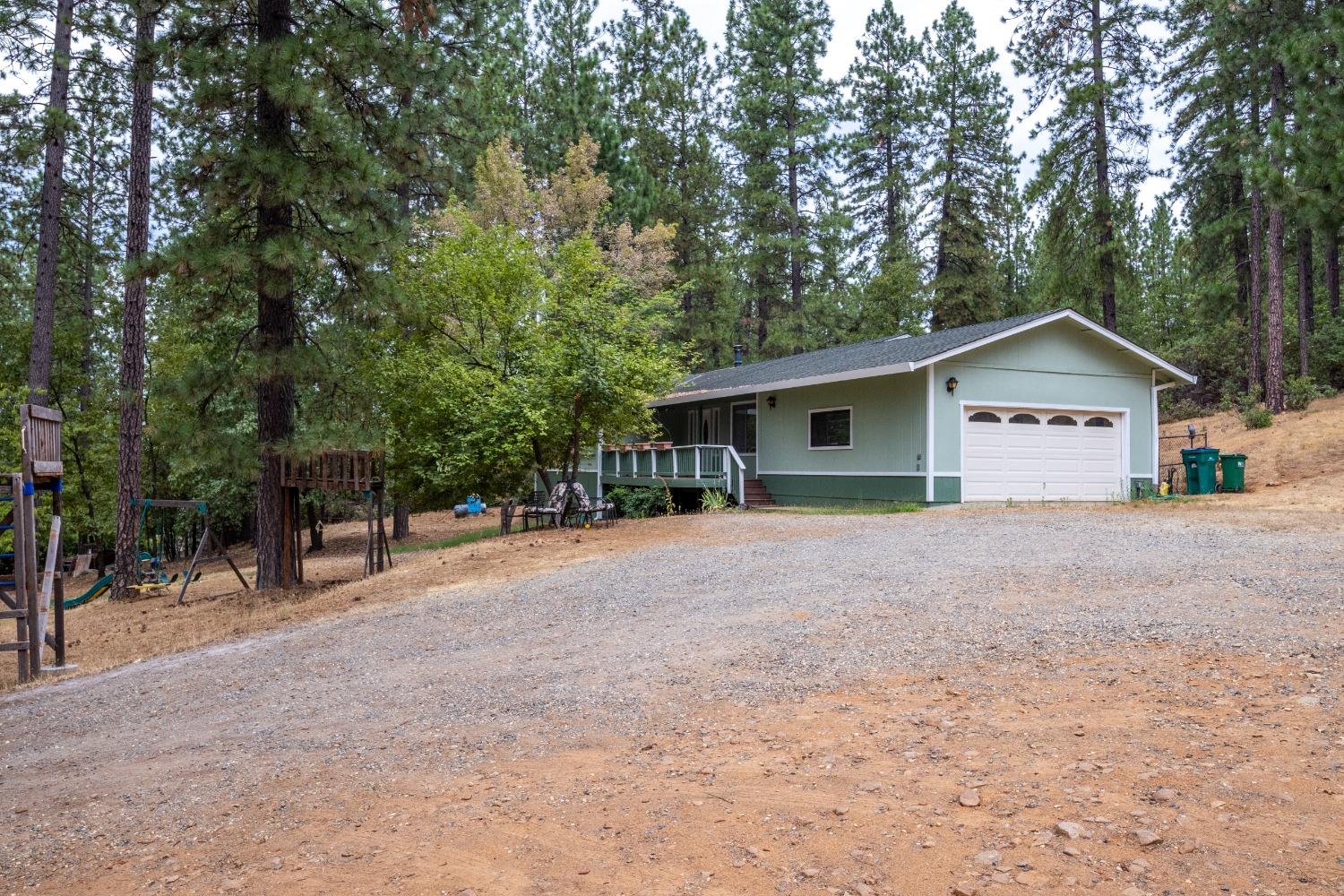 Photo of 13127 Mcanally Pl in Grass Valley, CA
