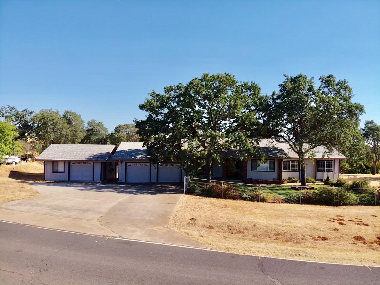 Photo of 7926 Nall St in Valley Springs, CA