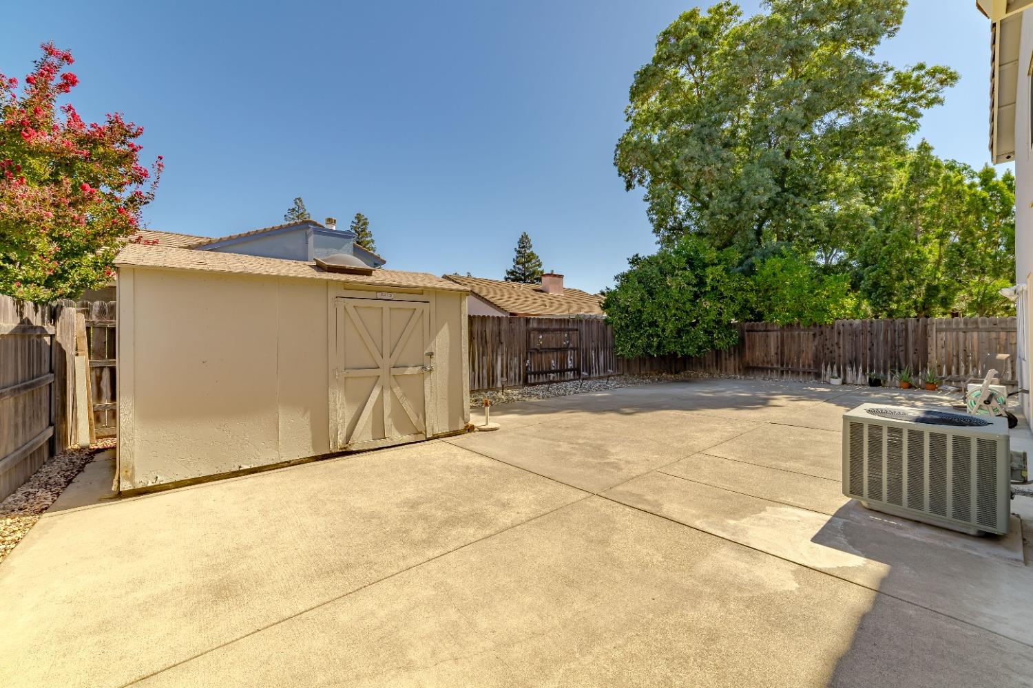 Springhurst Drive, Elk Grove, California image 31