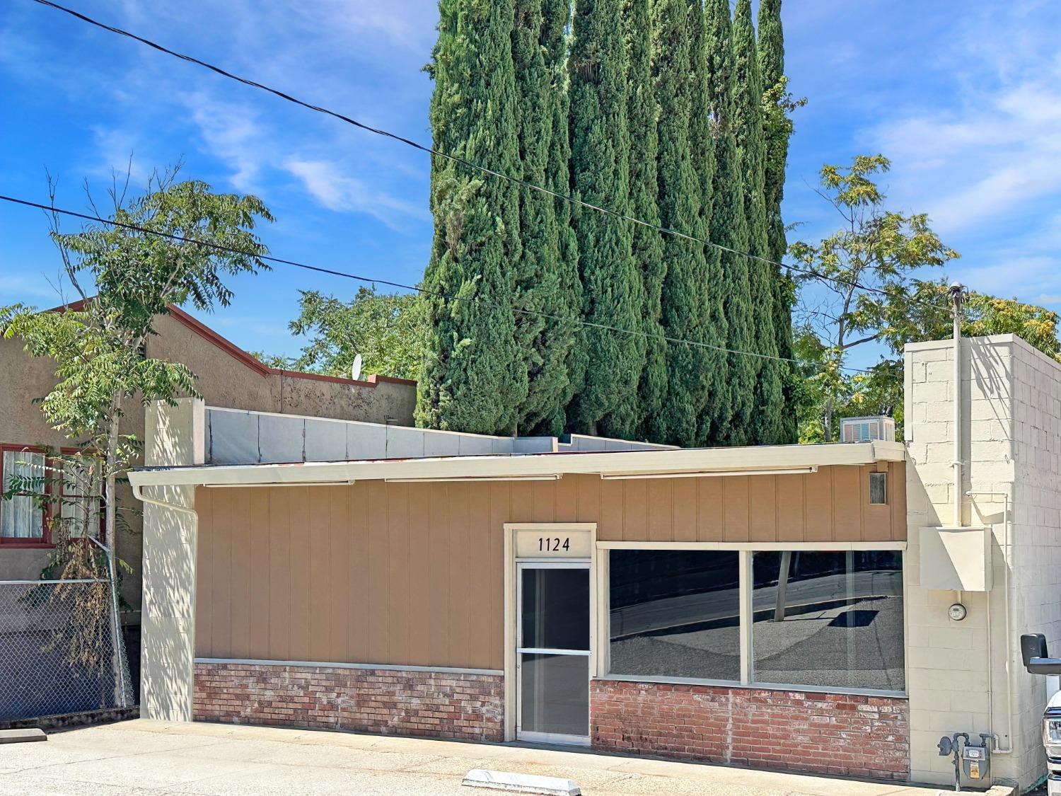 Photo of 1124 High St in Auburn, CA