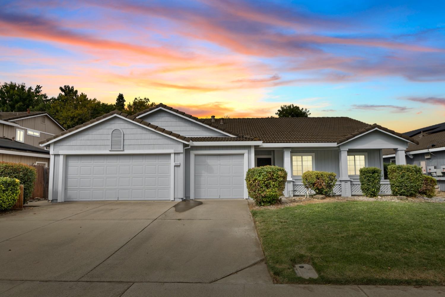 Photo of 1960 Rapid Falls Dr in Yuba City, CA