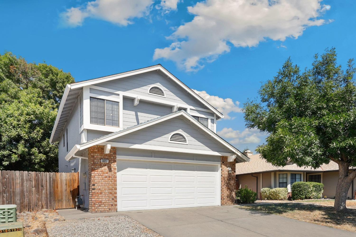 Photo of 3327 Lowther Wy in Antelope, CA