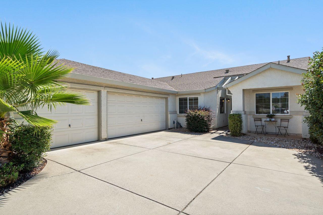 Photo of 108 Mcdonald Dr in Wheatland, CA