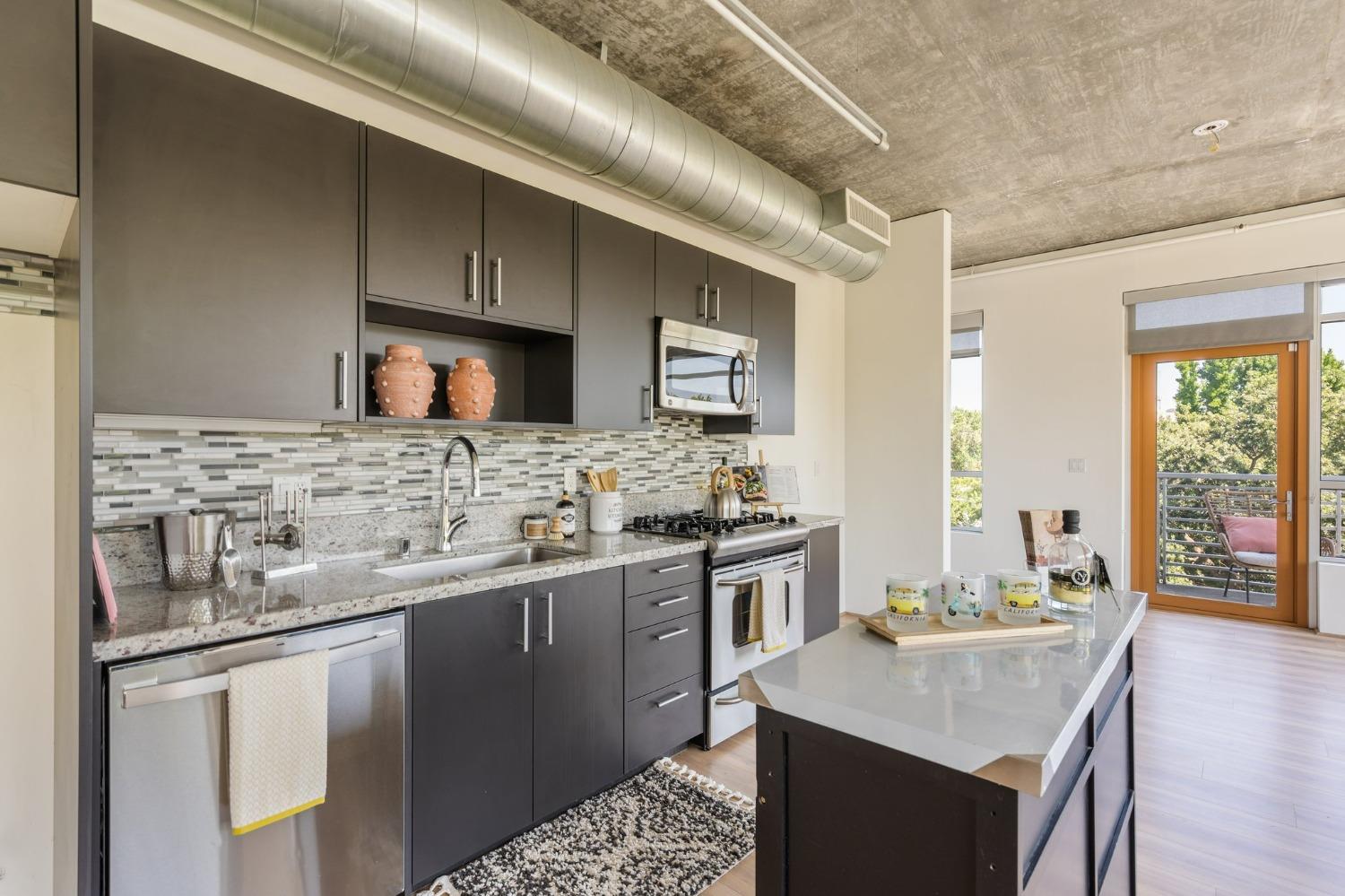 Photo #11: 223081286 Listing 
