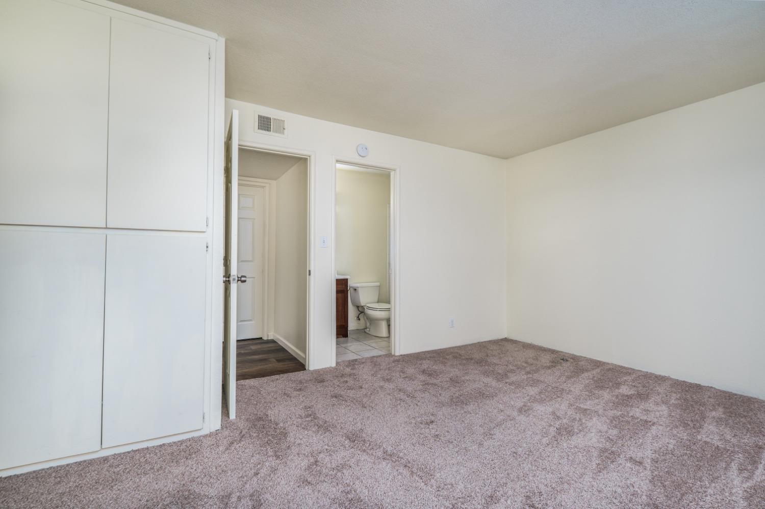 Photo #19: 223081347 Listing: Photo #19