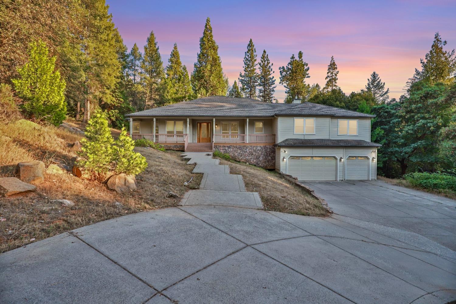 Photo of 6141 Keeble Ln in Camino, CA