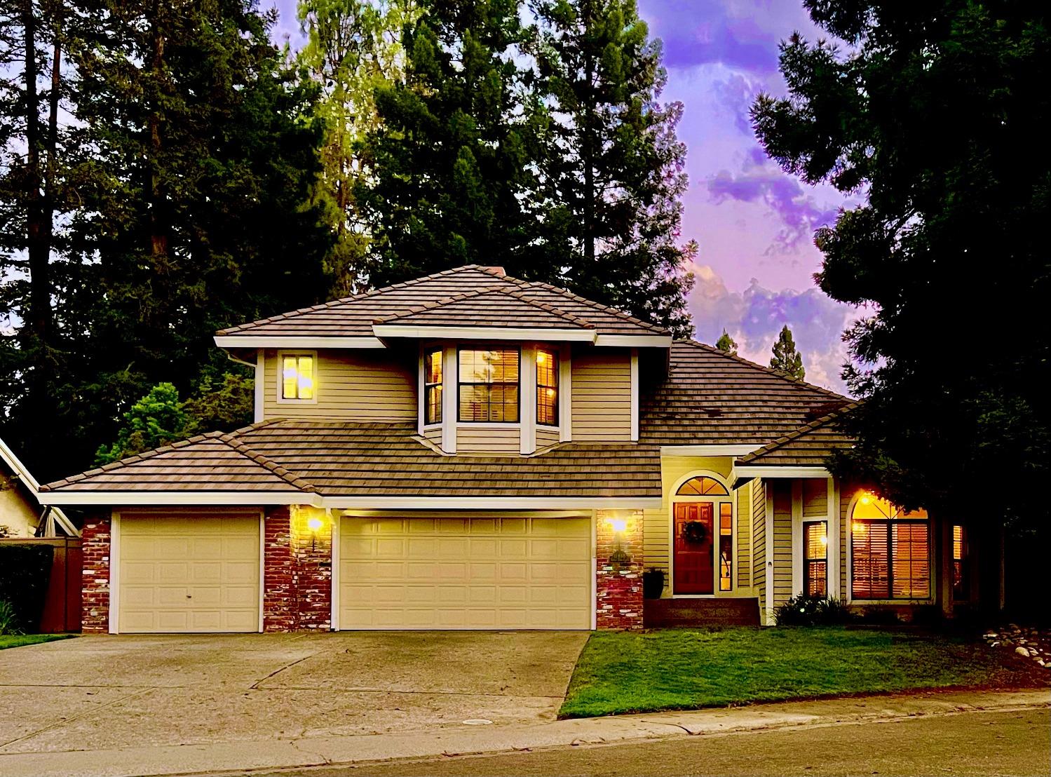 Photo of 11448 Secrettown Ct in Gold River, CA