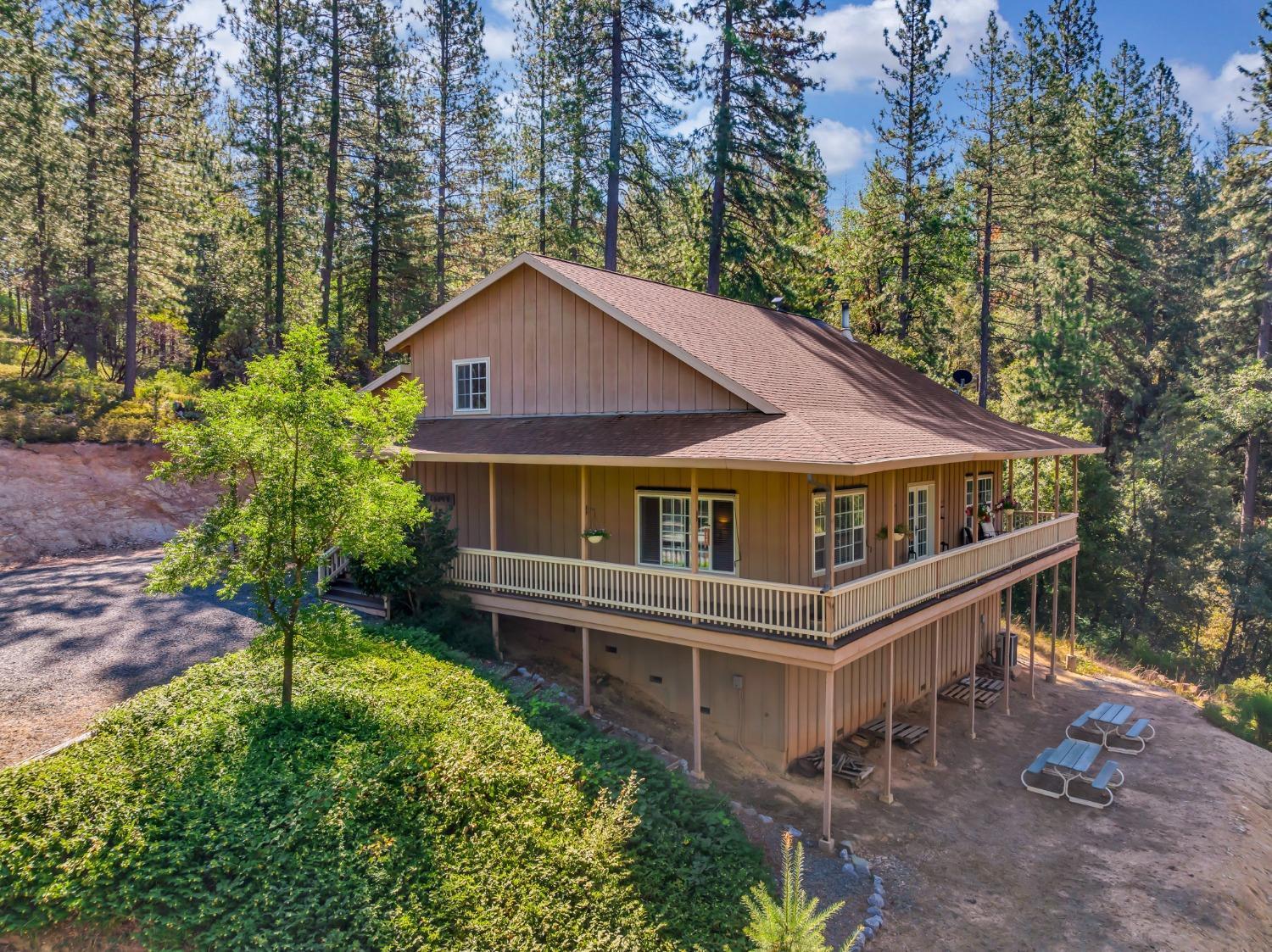 Photo of 26649 Old Loggers Ln in Colfax, CA