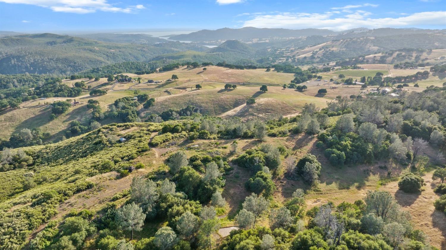 Photo of 1661 Storksbill Rd in Pilot Hill, CA