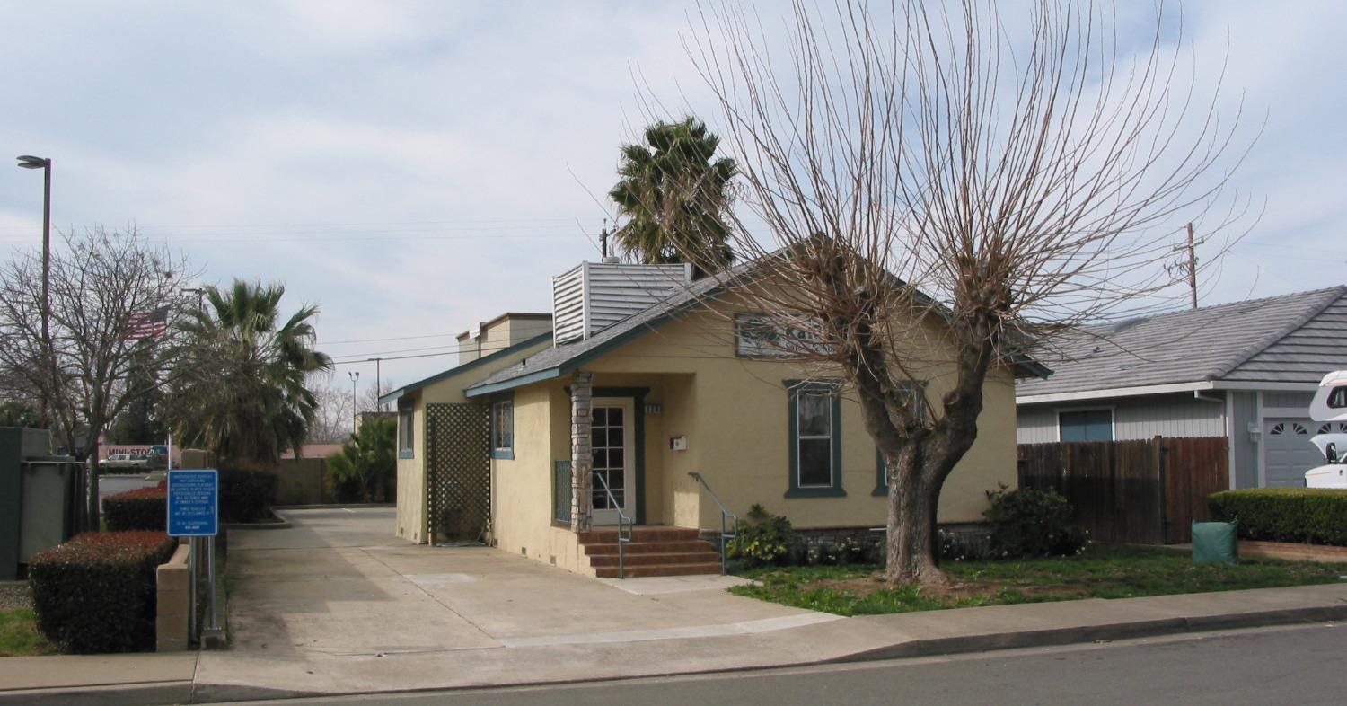 Photo of 120 F St in Lincoln, CA