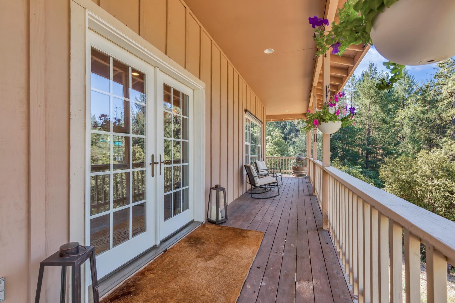 Detail Gallery Image 10 of 45 For 26649 Old Loggers Ln, Colfax,  CA 95713 - 3 Beds | 2/1 Baths