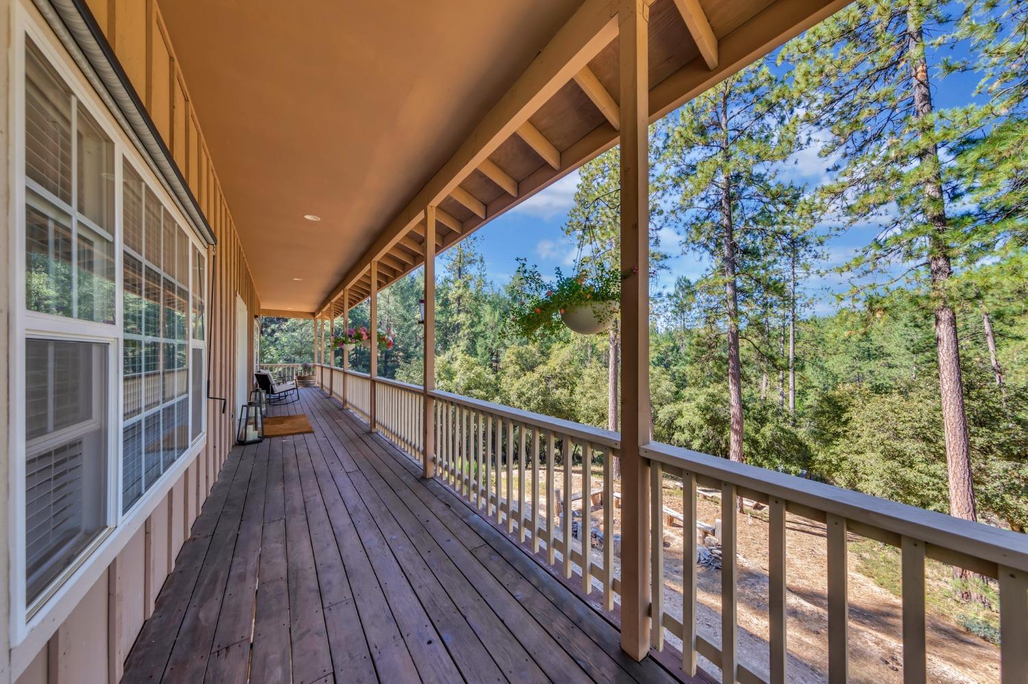 Detail Gallery Image 9 of 45 For 26649 Old Loggers Ln, Colfax,  CA 95713 - 3 Beds | 2/1 Baths