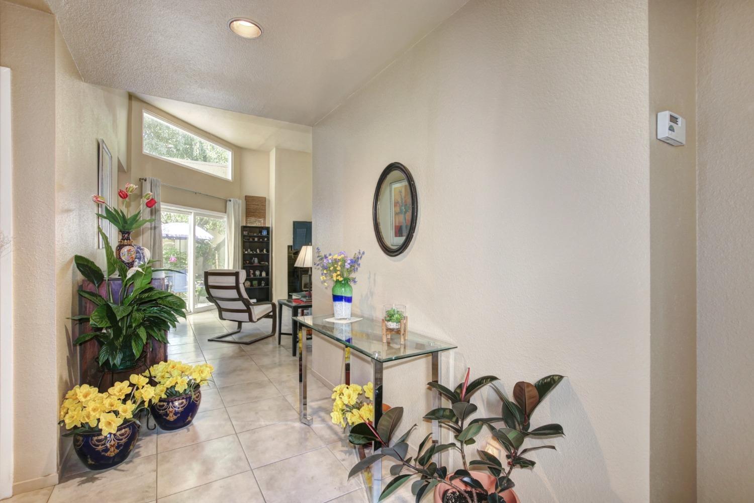 Detail Gallery Image 9 of 65 For 6412 Embarcadero Dr, Stockton,  CA 95219 - 2 Beds | 2 Baths