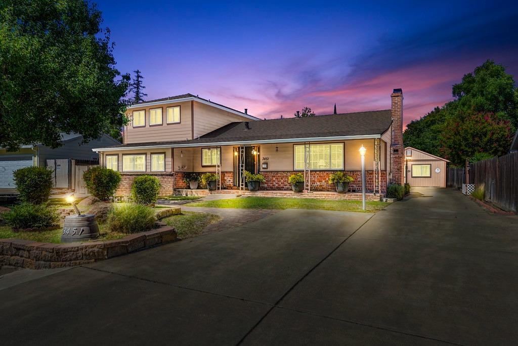 Photo of 3451 Harmony Ln in Sacramento, CA